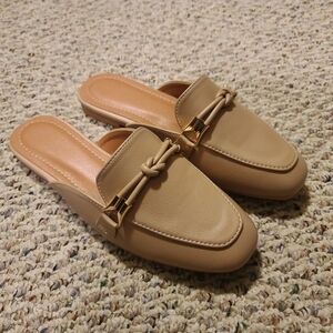 Elegant Tan Women's Loafers